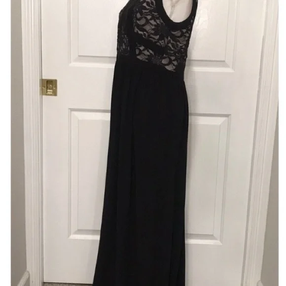 R&M Richards Black Lace Elegant Evening Formal Wedding Event Dress Size 12P - Picture 3 of 5